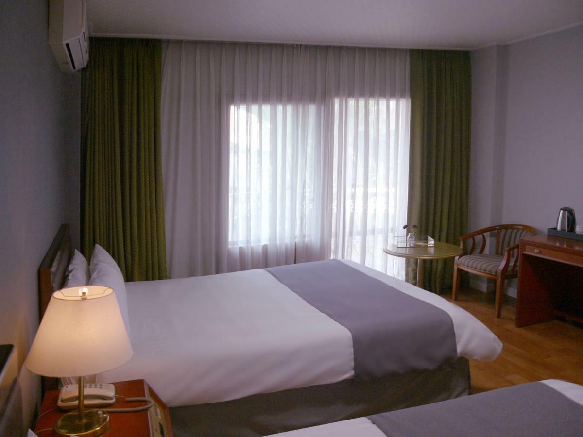 Pearl Hotel Jeju Bagian luar foto