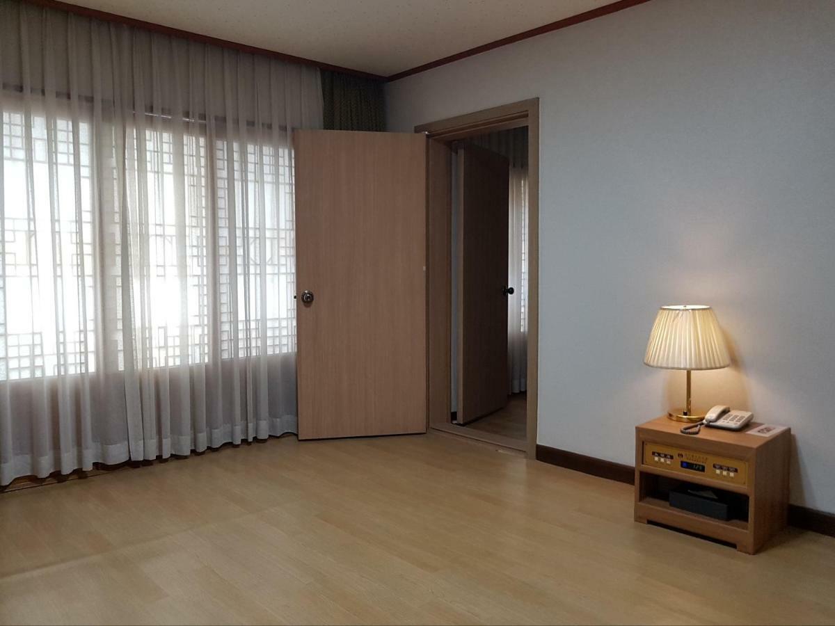 Pearl Hotel Jeju Bagian luar foto